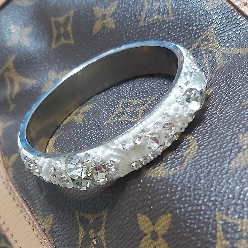 Elegant Silver and White Crystal Bracelet